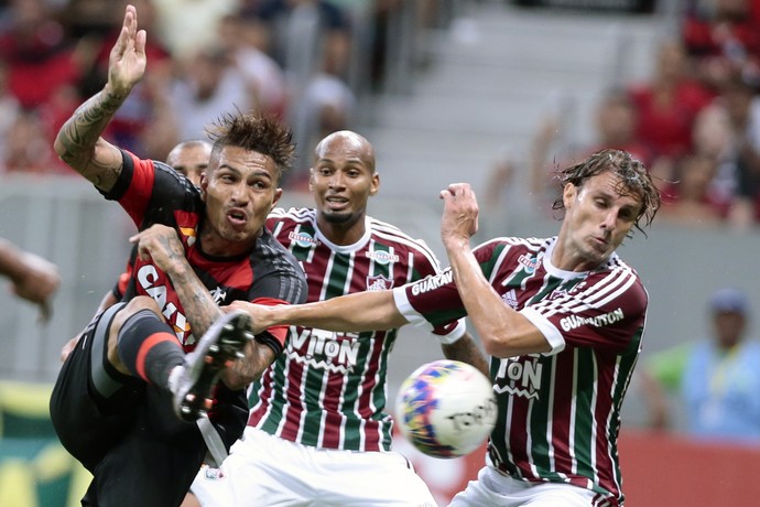 guerrero - flamengo x fluminense (Foto: Jorge William /Agência O Globo)