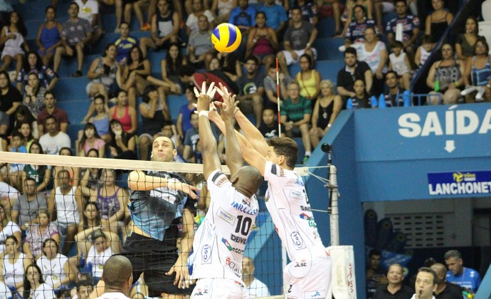 Taubaté x Bolívar Sul-Americano de Volêi 2016 (Foto: Rafinha Oliveira/Funvic Taubaté)