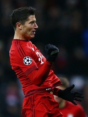 Lewandowski gol Bayern x Olympiacos (Foto: Reuters)