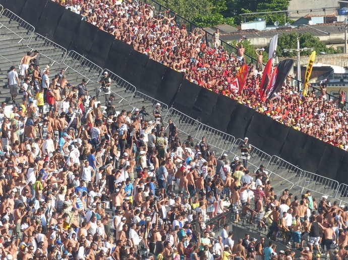 Torcidas - Vasco - Flamengo - São Januário (Foto: Sofia Miranda)