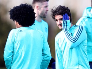 Pato treino Chelsea (Foto: Reuters / Matthew Childs)