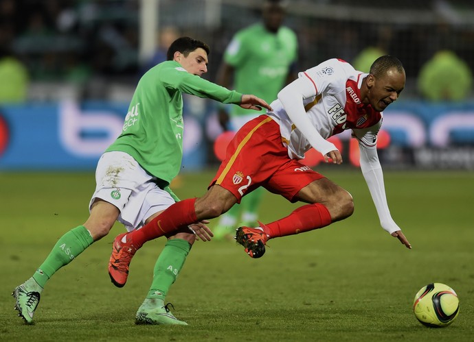 Vincent Pajot e Fabinho Monaco x Saint-Étienne (Foto: AFP)