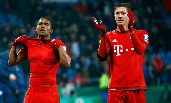 Lewandowski Douglas Costa Bayern (Foto: Reuters)