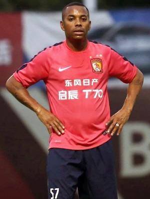 Robinho, Guangzhou Evergrande (Foto: Reprodução/Sina.com)