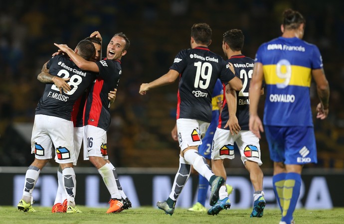 Fernando Belluschi e Pablo Barrientos San Lorenzo 4 x 0 Boca Juniors Supercopa da Argentina (Foto: EFE)