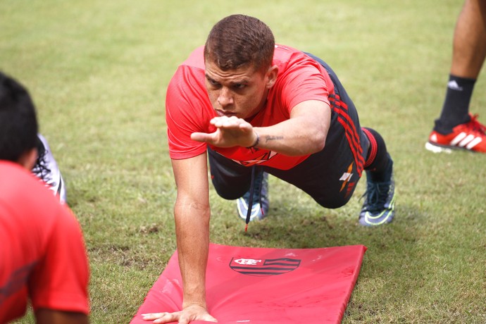 Cuellar - Flamengo (Foto: Gilvan de Souza / Flamengo)