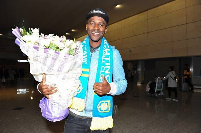 Ramires China Jiangsu Suning (Foto: Arquivo Pessoal)