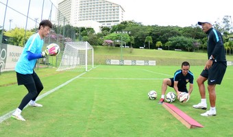 Zhang Lu goleiro reforço Tianjin Quanjian China Luxemburgo (Foto: Alexandre Vidal - Tianjian Quanjian)