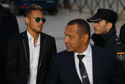 Audiência Neymar Madri (Foto: AP)