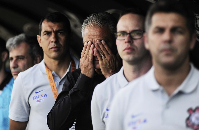 Tite Banco Corinthians x XV de Piracicaba (Foto: Marcos Ribolli)