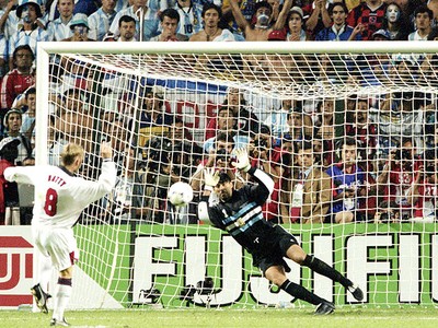 David Batty pênalti Carlos Roa jogo 1998 (Foto: Getty Images)