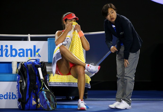 Ana Ivanovic procura saber o estado de saúde da torcedora (Foto: Getty Images)