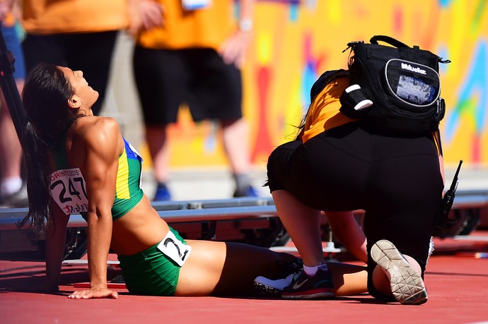 Ana Claudia Lemos lesão 200m atletismo Pan Toronto (Foto: Wagner Carmo/Agência Estado)