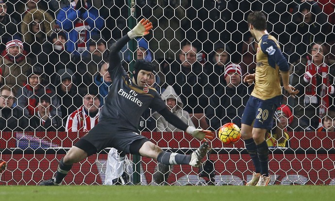 Petr Cech, Stoke x Arsenal (Foto: Reuters / Lee Smith )