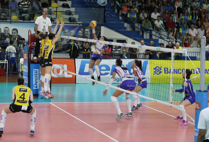 Praia Clube Valinhos Superliga Feminina Vôlei Uberlândia (Foto: Praia Clube/Divulgação)