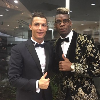 Pogba tieta CR7 (Foto: Instagram)