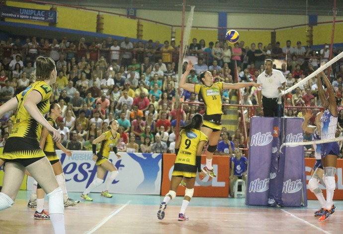 Rio do Sul x Osasco - superliga feminina de vôlei (Foto: Clóvis Eduardo Cuco/Rio do Sul)