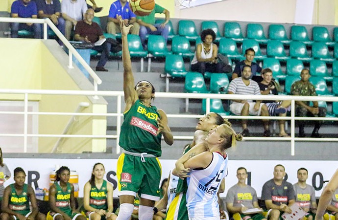 Seleção brasileira de basquete feminino venceu Argentina com facilidade (Foto: Roberta Rodrigues/CBB)