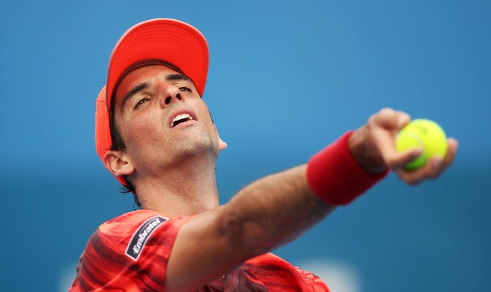 Thomaz Bellucci, durante duelo com ucraniano Alexandr Dolgopolov, no ATP 250 de Sydney (Foto: Matt King/Getty Images)