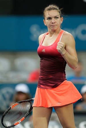 Simona Halep vence Caroline Garcia em Sydney (Foto: Getty Images)