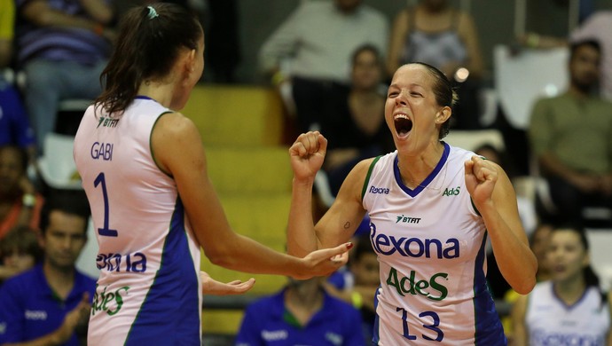 Rio de Janeiro x São Bernardo - Gabi e Monique vôlei superliga (Foto: Marcio Rodrigues/MPIX)