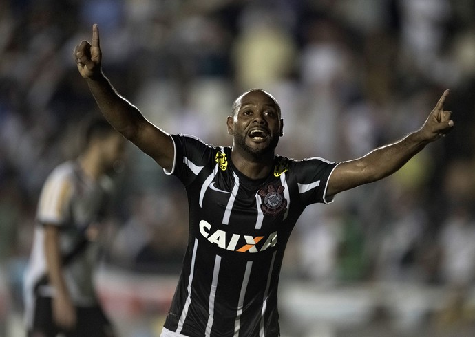 Vagner Love gol Corinthians (Foto: Jorge Rodrigues / Ag. Estado)