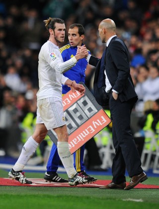 Bale e Zidane, Real Madrid x Deportivo La Coruña (Foto: Denis Doyle / Getty Images)