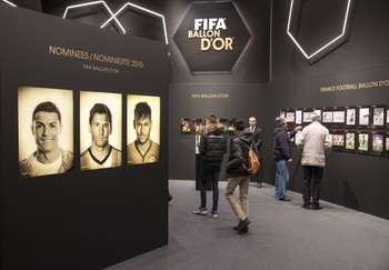 Cristiano Ronaldo Messi Neymar Bola de Ouro museu Fifa (Foto: AP)