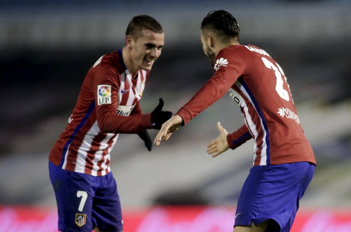 Griezmann e Carrasco, Celta x Atlético de Madrid (Foto: Reuters / Miguel Vidal)