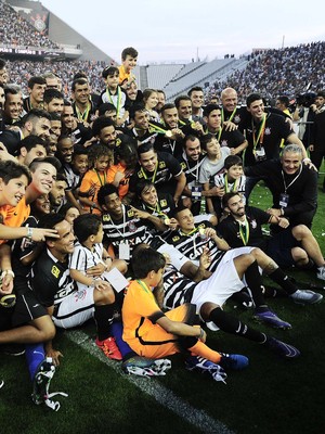 Corinthians campeão (Foto: Marcos Ribolli)