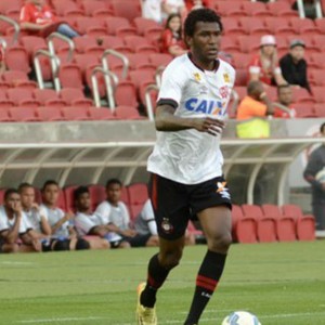 Douglas Coutinho Atlético-PR (Foto: Mauricio Mano/Divulgação)