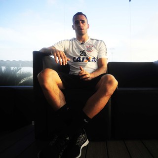 Renato Augusto Corinthians (Foto: Marcos Ribolli)