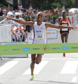 Giovani dos Santos São Silvestre quinto lugar atletismo (Foto: Estadão Conteúdo)