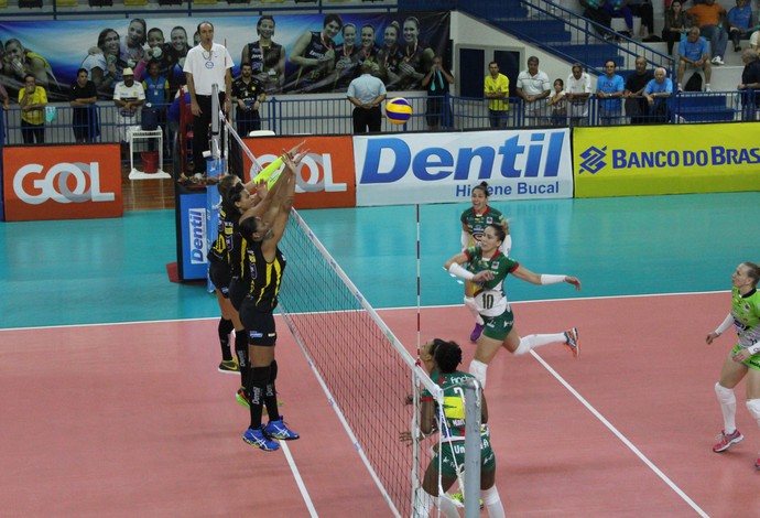 Praia Clube Uberlândia Bauru Superliga Feminina de vôlei (Foto: Praia Clube/Divulgação)