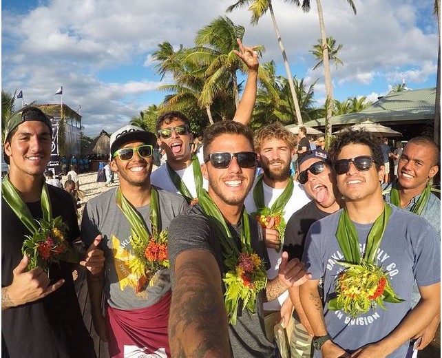 Filipe Toledo e outros membors do "Brazilian Storm", a "Tempestade Brasileira" (Foto: Reprodução/Instagram)