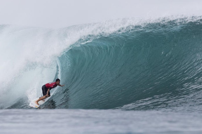 Gabriel Medina na estreia em Pipeline Havai - circuito mundial de surfe (Foto: WSL / Kelly Cestari)