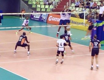 Maringá x São José vôlei Superliga Masculina (Foto: Divulgação)