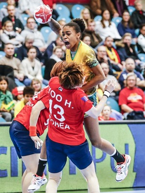 Bruna Paula em ação no jogo entre Brasil e Coreia do Sul (Foto: Wander Roberto/Photo&Grafia)