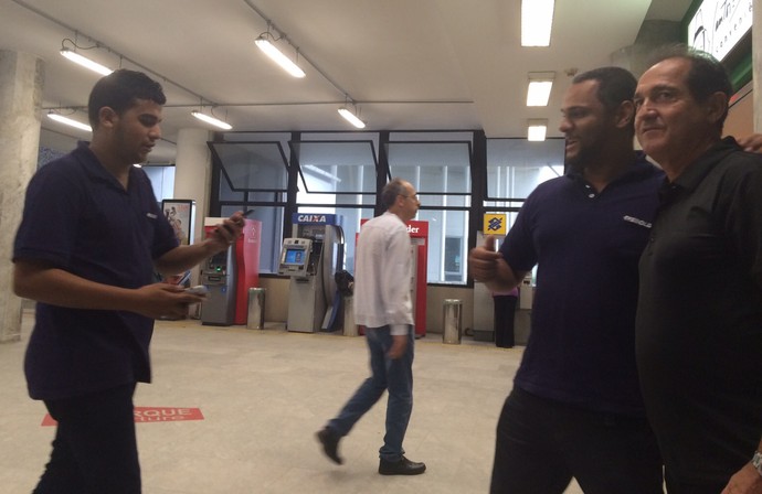 Muricy Ramalho aeroporto Rio de Janeiro (Foto: Marcelo Hazan)