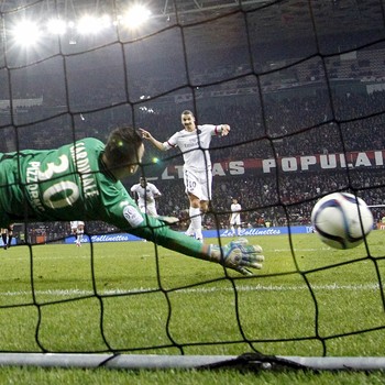 Ibrahimovic PSG x Nice (Foto: Reuters)