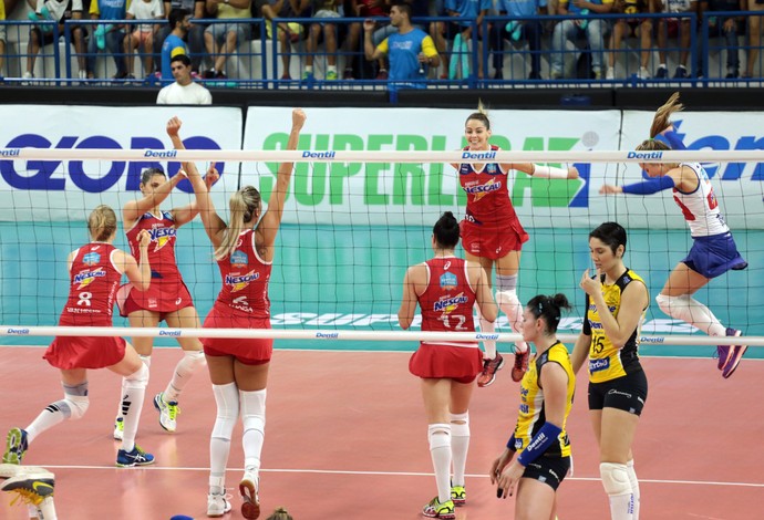 Praia Clube Osasco Superliga Feminina Uberlândia (Foto: Raphael Oliveira/Fotojump)