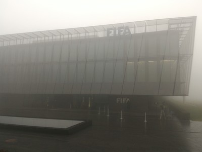 Sede da Fifa em Zurique, na Suíça, na manhã desta quinta-feira (Foto: Vicente Seda)