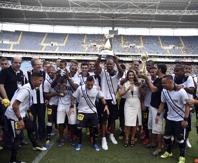 Neilton, Jefferson, maitê, tala Série B, Botafogo (Foto: André Durão / GloboEsporte.com)