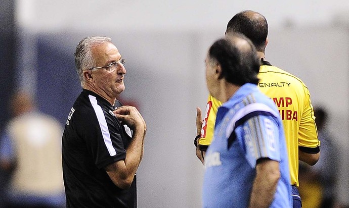 Santos x Palmeiras Dorival Marcelo Oliveira (Foto: Marcos Ribolli)