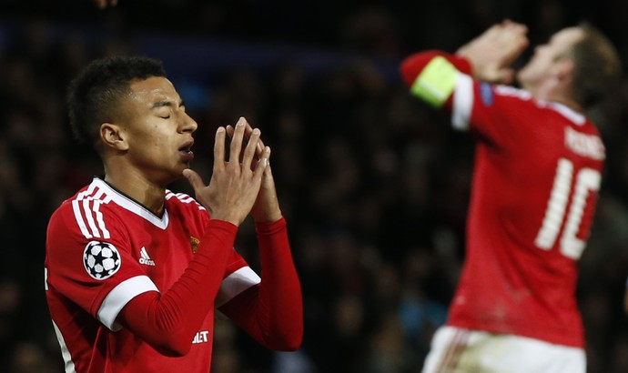 Lingard e Rooney, Manchester United x PSV (Foto: Reuters / Phil Noble )