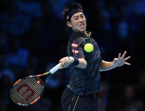 Nishikori impriu resistência, mas acabou perdendo para Roger Federer (Foto: Reuters / Tony O'Brien )