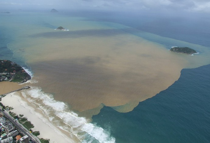 Poluição avança na região do Quebra-Mar e Postinho da Barra (Foto: Mário Moscatelli/OlhoVerde)