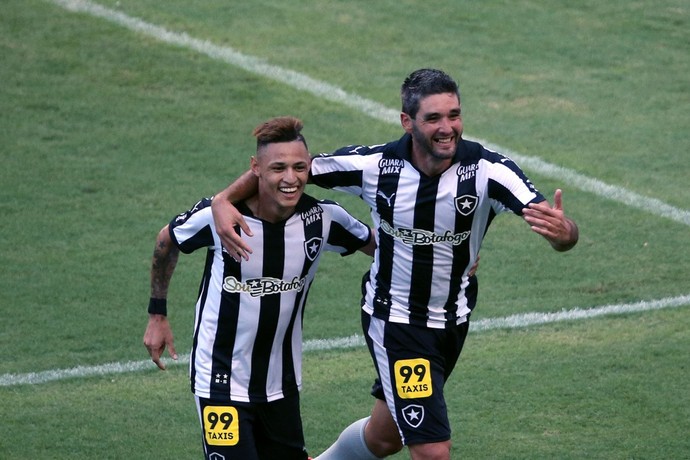 Navarro e Neilton Botafogo (Foto: Sátiro Sodré/SS Press)