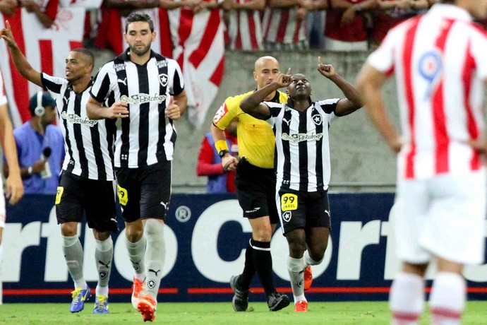 náutico x botafogo (Foto: Aldo Carneiro / Pernambuco Press)