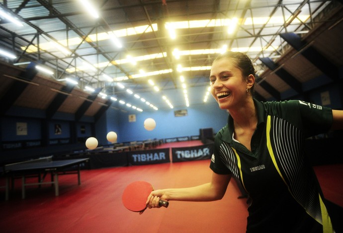 Bruna Takahashi - tênis de mesa (Foto: Marcos Ribolli)